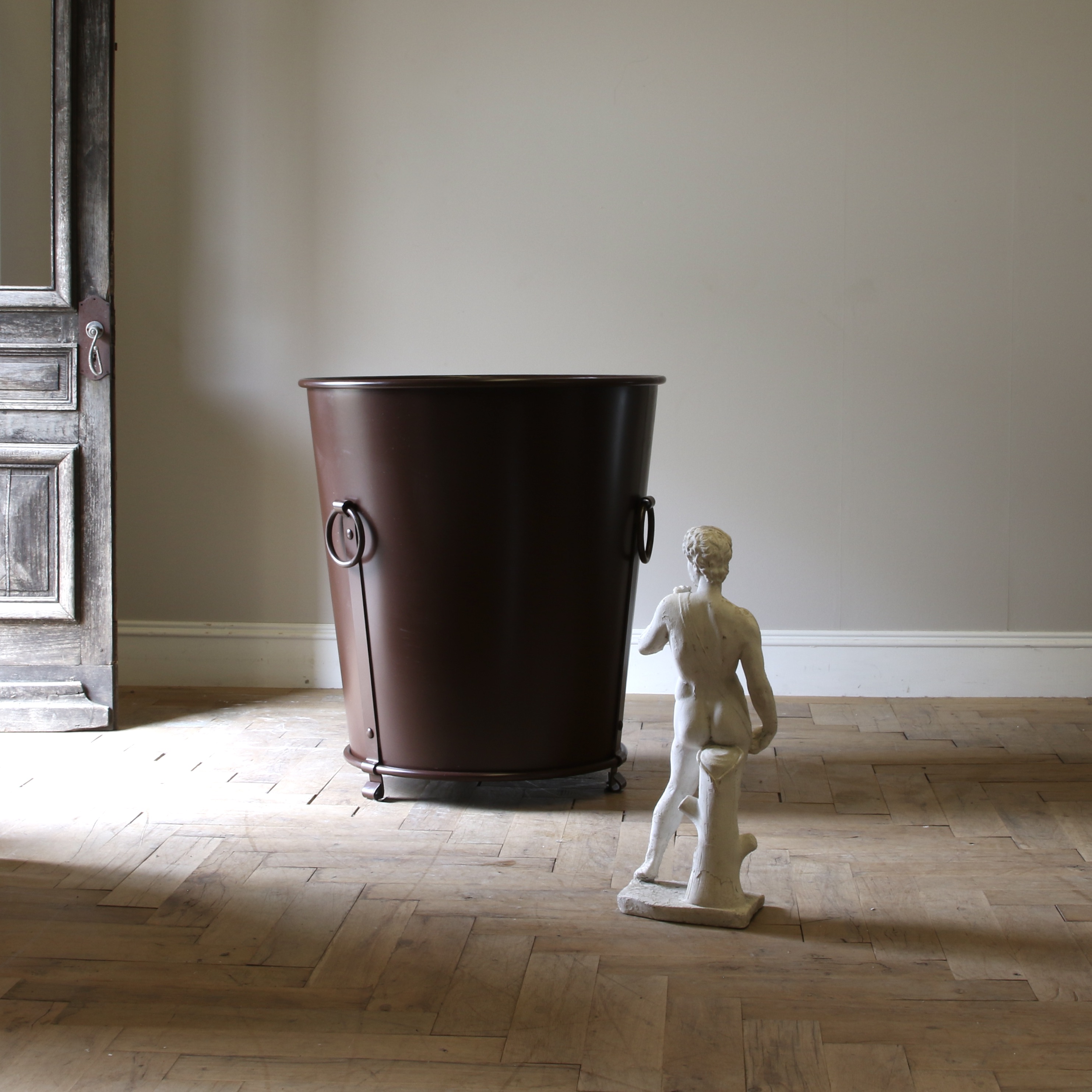 152-82 - Jardinières // Hervé Baume